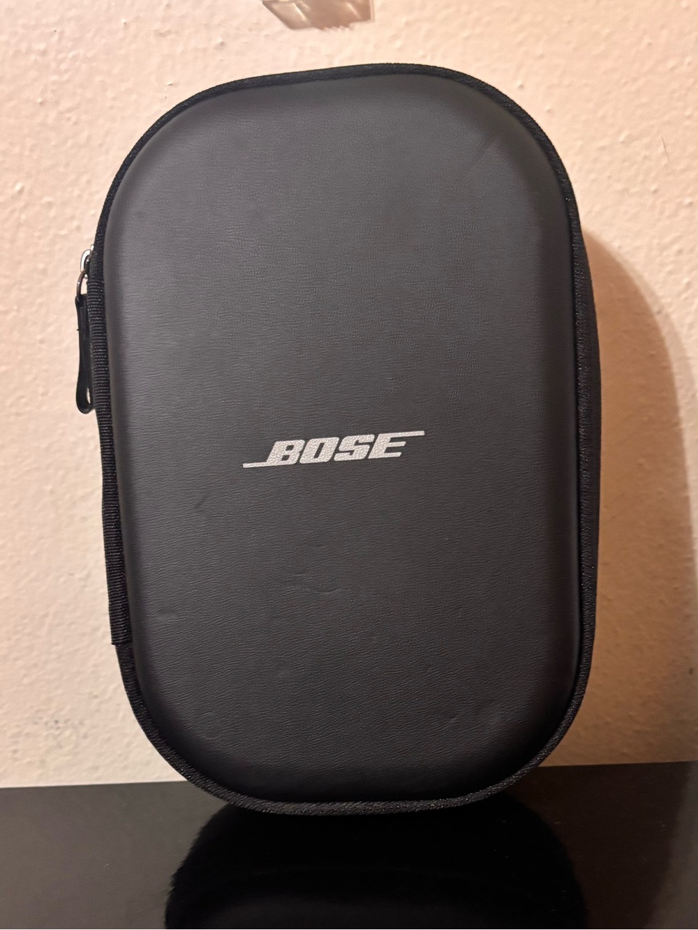 Bose Black Hard Shell Headphone Case with Zipper